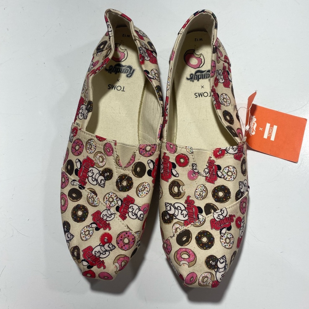 Tom’s Randy’s‎ Donuts Slip On Canvas Woman’s Shoes In The Color Natural NWT 12 - Picture 6 of 16